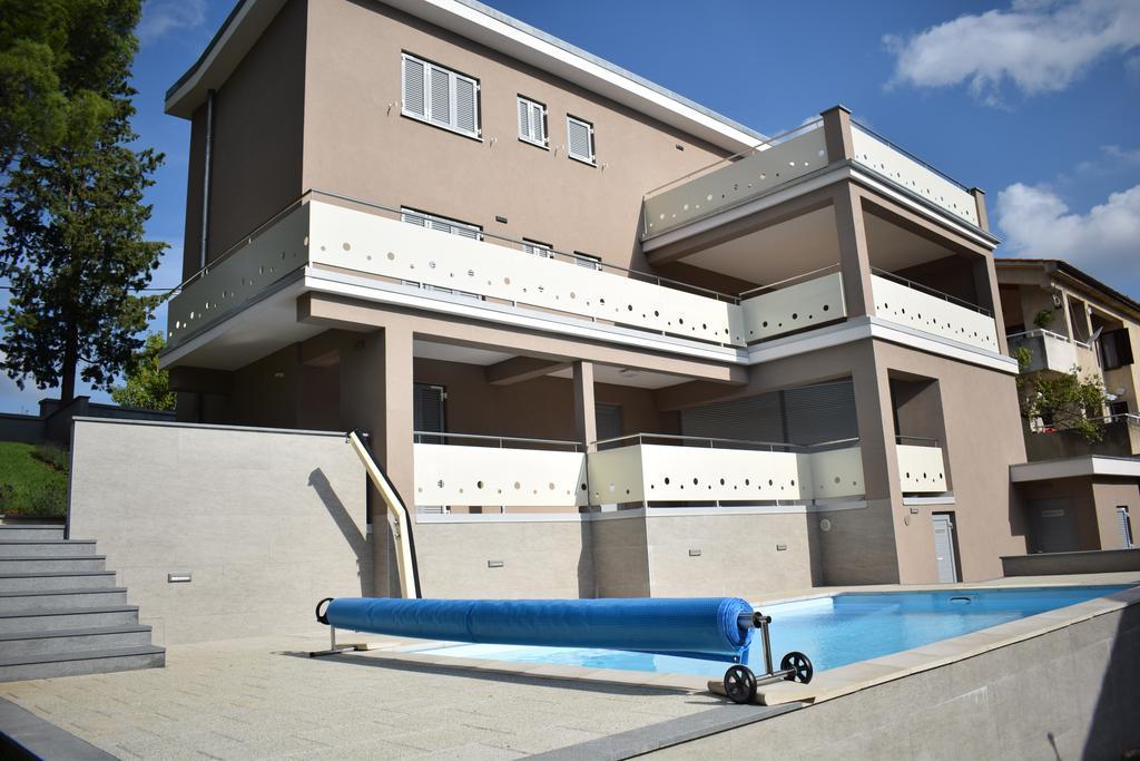 Luxury Apartments Adria Malinska Kültér fotó